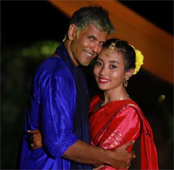 लड़कियों को क्यों पसंद आते हैं बड़ी उम्र के मर्द, जान लीजिए 7 बड़े कारण