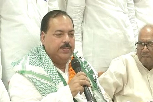 केवटी विधायक फराज बुझा देंगे लालटेन,जाएंगें जदयू में,लगाई तेजस्वी को लताड़,नीतीश का गान