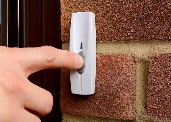 वास्तु के अनुसार कैसी होनी चाहिए आपके घर की Door Bell?