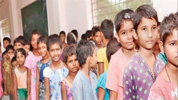 प्रिंसिपल ने कटवा दिए 150 बच्चों के बाल, गुस्से में पहुंचे पैरेंट्स, जानिए पूरा मामला