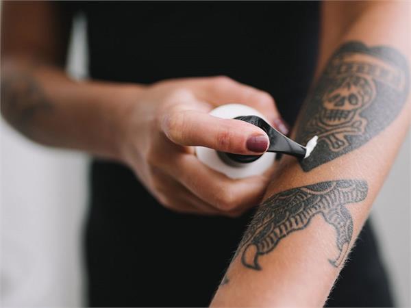 टैटू रिमूव करवाने की सोच रहे हैं तो पहले जान लें ये 7 जरूरी बातें