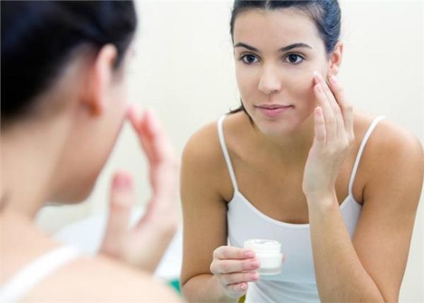 क्या होती है डे और नाइट क्रीम में फर्क? जानें इनके फायदे