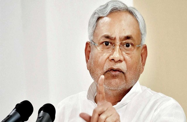 CM नीतीश का अधिकारियों को सख्त निर्देश- अपराध पर रखें नियंत्रण, लापरवाही  नहीं करेंगे बर्दाश्त - cm nitish s strict instructions to officials | Bihar  News