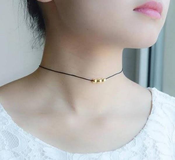 फैशन नहीं, बुरी नजर से बचाता है काला धागा!