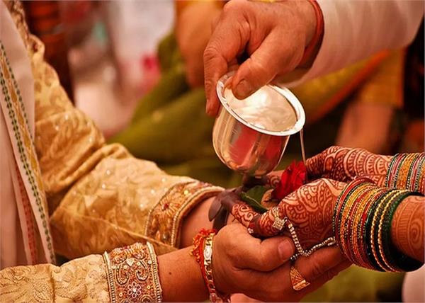 बेमिसालः पति की कैंसर से हुई मौत, सास-ससुर ने विधवा बहू की करवाई दूसरी शादी