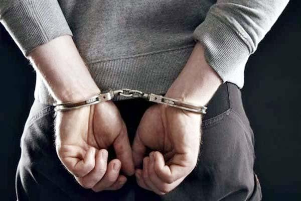 youth arresed with drug consignment