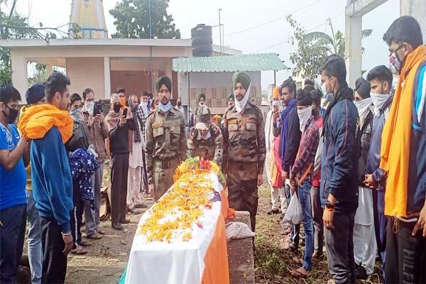 मणिपुर में हिमाचल का जवान शहीद, 15 अप्रैल को थी शादी मणिपुर में हिमाचल का जवान शहीद, 15 अप्रैल को थी शादी