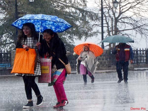 हिमाचल: 11 से 14 मार्च तक बारिश व ओलावृष्टि की चेतावनी, 10 जिलों में यैलो व ऑरैंज अलर्ट जारी हिमाचल: 11 से 14 मार्च तक बारिश व ओलावृष्टि की चेतावनी, 10 जिलों में यैलो व ऑरैंज अलर्ट जारी