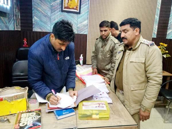 solan police raid in dharmashala and palampur
