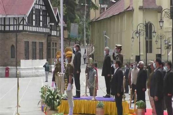 हिमाचल दिवस पर सीएम ने फहराया तिरंगा, प्रदेशवासियों को दी बधाई हिमाचल दिवस पर सीएम ने फहराया तिरंगा, प्रदेशवासियों को दी बधाई