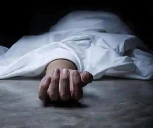 कर्फ्यू के बीच बिहार के प्रवासी मजदूर की लाश मिलने से मचा हड़कंप कर्फ्यू के बीच बिहार के प्रवासी मजदूर की लाश मिलने से मचा हड़कंप