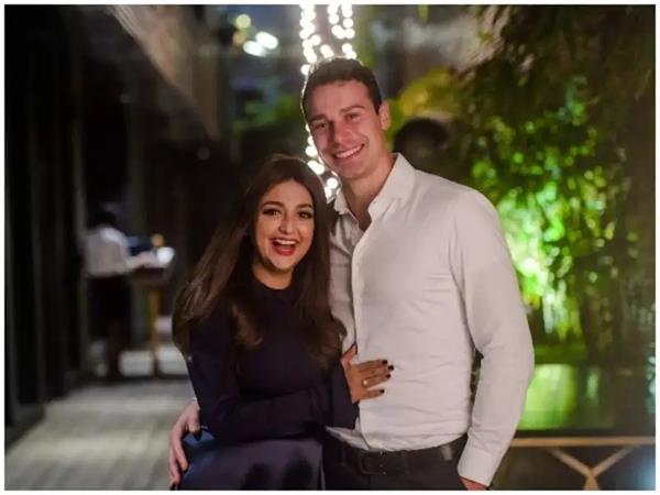 मोनाली ठाकुर ने शेयर किया मजेदार किस्सा, जब शादी के दिन पति को जैल में काटना पड़ा था दिन