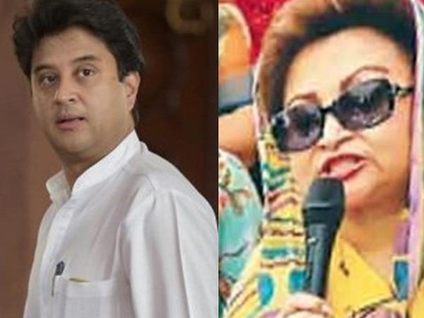 ज्योतिरादित्य सिंधिया और उनकी मां ...