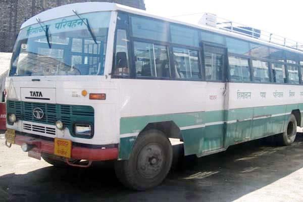 कोरोना संकट के बीच हिमाचल में अब 100 प्रतिशत सीटों पर चलेेंगी बसें कोरोना संकट के बीच हिमाचल में अब 100 प्रतिशत सीटों पर चलेेंगी बसें