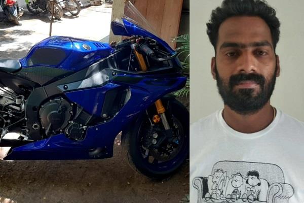 VIDEO: लॉकडाउन में खाली सड़क देख 300km की ...