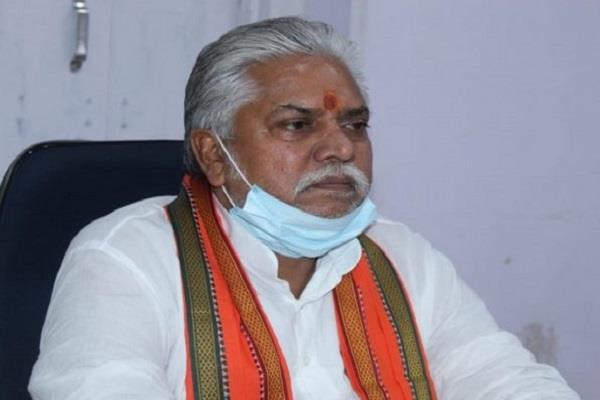 आत्मनिर्भर बिहार- सीरीज-1 बढ़ेगा बिहार- मिलेगा रोजगार- होगा आत्मनिर्भर बिहार – डाॅ॰ प्रेम कुमार आत्मनिर्भर बिहार- सीरीज-1 बढ़ेगा बिहार- मिलेगा रोजगार- होगा आत्मनिर्भर बिहार – डाॅ॰ प्रेम कुमार