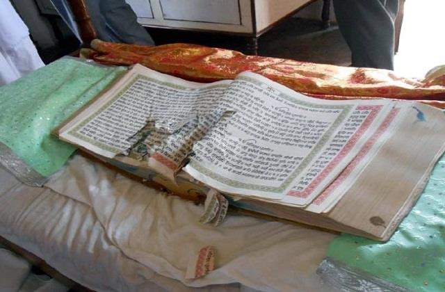 श्री गुरु ग्रंथ साहिब जी बेअदबी कांड : फिर चर्चा में - shri guru granth sahib ji badi kand again in discussion