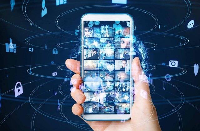 Telecommunication Day: भारत में कैसे हुई मोबाइल की शुरूआत? एक प्रेमिका की वजह से शुरू हुआ 'Hello'