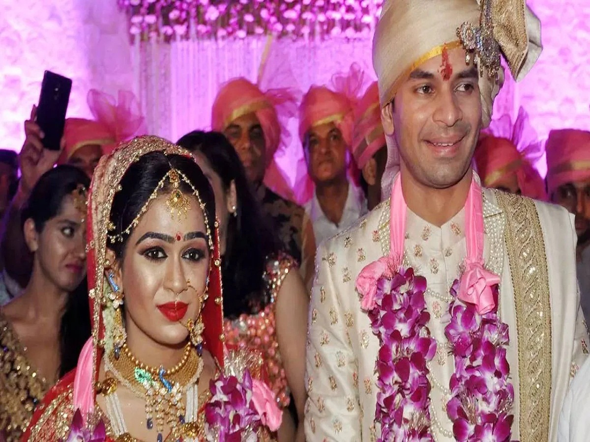 तेजप्रताप-ऐश्वर्या के तलाक मामले में पूरी नहीं हो सकी सुनवाई, अब 8 सितंबर  को फैसला सुनाएगी कोर्ट - decision on tej pratap and aishwarya s divorce on  september 8-mobile