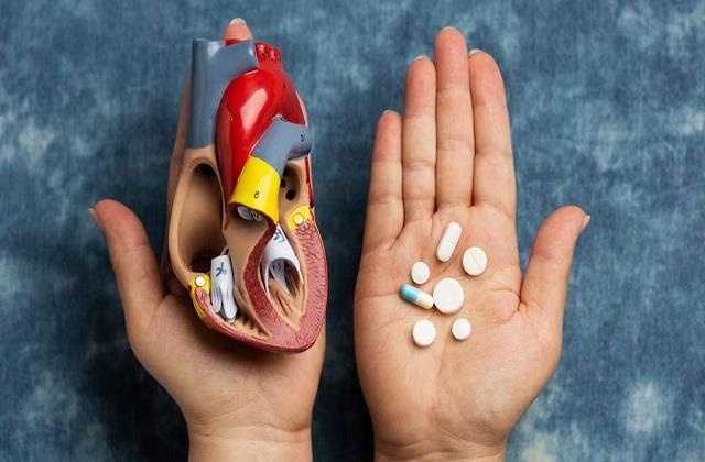 कोलेस्ट्रॉल कम करने वाली इस दवा को खाने से पहले जान लें  इसके side effects