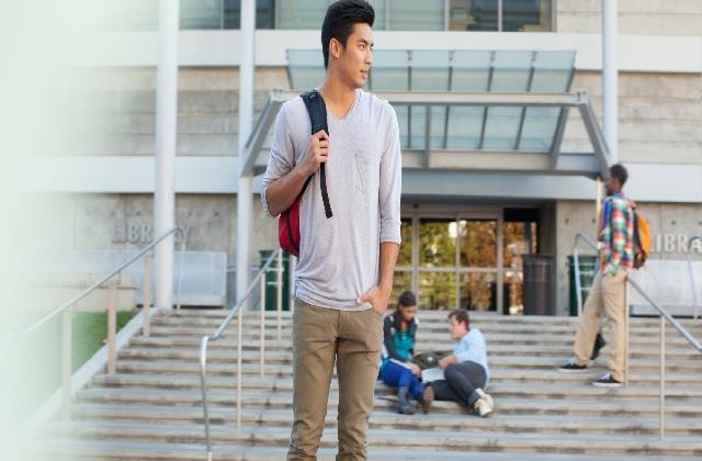 कॉलेज शुरु करने जा रहे हैं आपके बच्चे तो जरुर दें ये 5 शिक्षा, बुरी संगत से रहेंगे बिल्कुल दूर