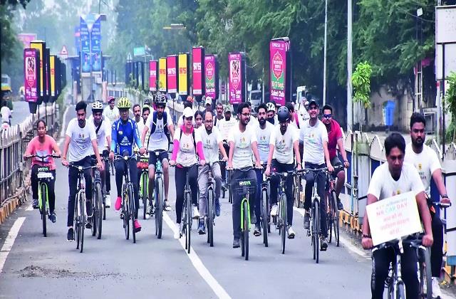 चलो एक दिन के लिए कार छोड़ देते हैं... देश के सबसे स्वच्छ शहर में मनाया गया No Car Day
