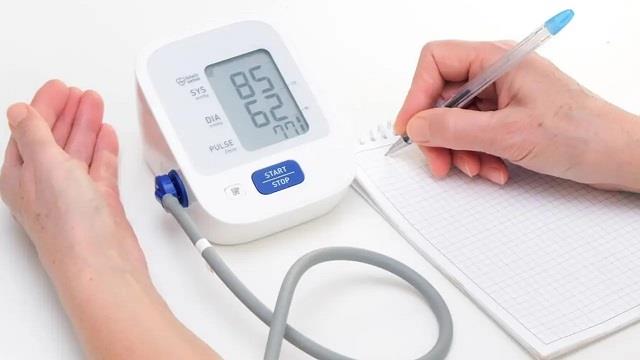 बीपी control में रखने के लिए जानिए ये ज़रूरी बातें, जो आपके डॉक्टर भी नहीं बताएंगे!