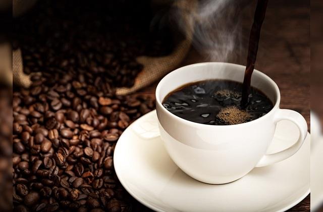 आपकी नॉर्मल Coffee बन जाएगी अमृत समान, डॉक्टर ने बताया कॉफी बनाने का सही तरीका