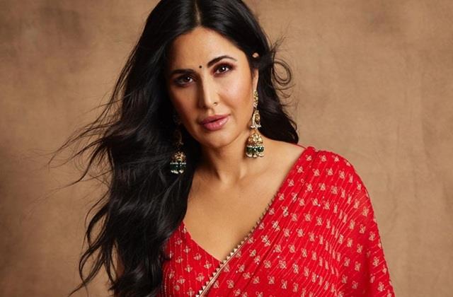 वर्किंग वुमन के लिए करवा चौथ पर इंस्टेंट ब्यूटी टिप्स,  सिर्फ 5 मिनट में ही चमक जाएगा चेहरा