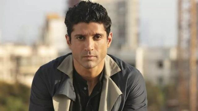 फरहान अख्तर के साथ बड़ा फ्रॉड, 12 लाख रुपये की ठगी, ड्राइवर और पेट्रोल पंप कर्मचारी के खिलाफ केस दर्ज