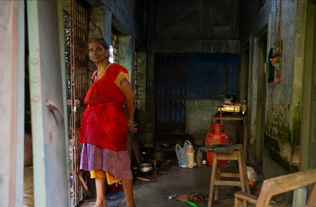 रातोंरात स्टार बनीं रानू मंडल को भूल गए लोग, अब जी रही है नरक से भी बदतर जिंदगी