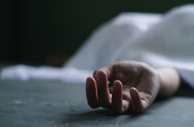 बेटे ने ही कर दी मां की पीट-पीटकर हत्या, गहने चोरी करने से रोक रही थी महिला