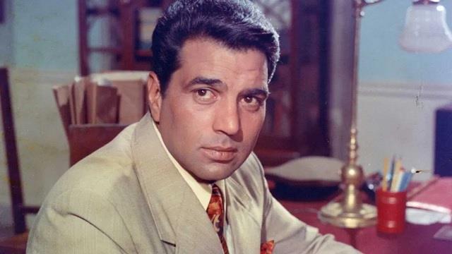 300 से ज्यादा फिल्में, एक साल में दीं 9 हिट मूवीज! Dharmendra के नाम है सबसे ज्यादा हिट फिल्मों का रिकॉर्ड