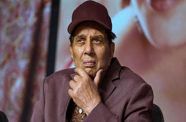 धर्मेंद्र को अस्पताल से छुट्टी मिली, देओल परिवार ने मीडिया से की अफवाहें फैलाने की ना अपील