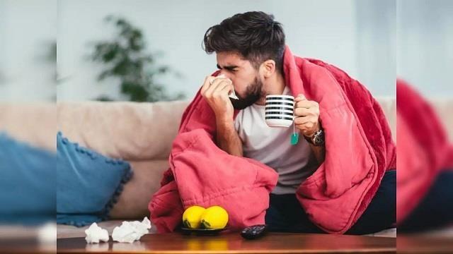 मौसम बदलते ही इम्यूनिटी कमजोर, इन उपायों से रखें खुद को सेहतमंद