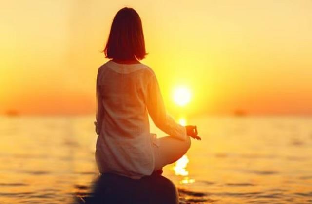 जानें सर्दियों में धूप लेने का सही समय, जिससे ज्यादा से ज्यादा मिले विटामिन D