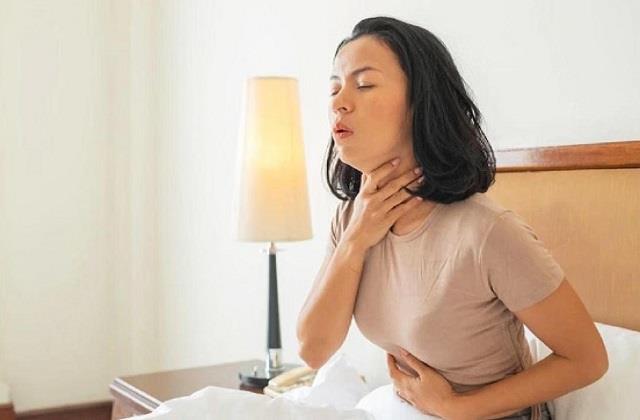 सुबह उठते ही गला सूखा-सूखा लगता है? हो सकती है ये गंभीर बीमारी