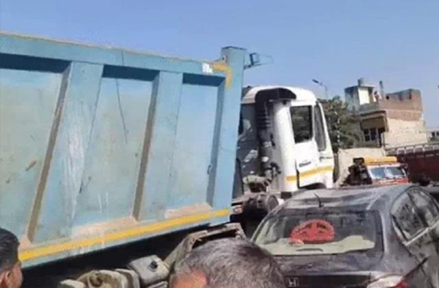 राजस्थान में 12 घंटे में दूसरा दर्दनाक हादसा, बेकाबू डंपर ने रौंदी कई गाड़ियां, 10 की मौत और 40 घायल