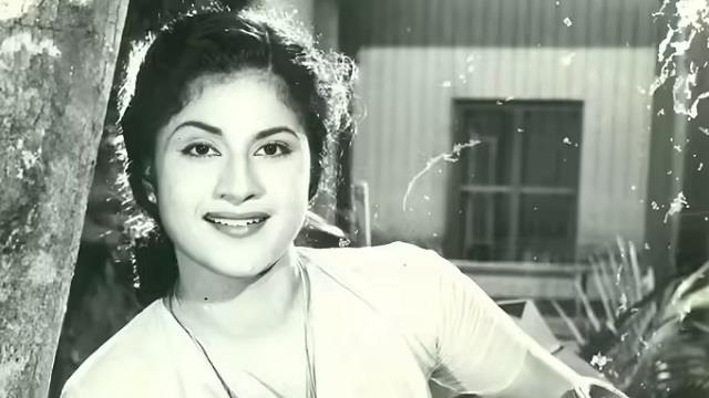 37 की उम्र में फीमेल सुपरस्टार की रहस्यमयी मौत: कब्र से निकाली गई लाश, फिर भी नहीं सुलझा राज