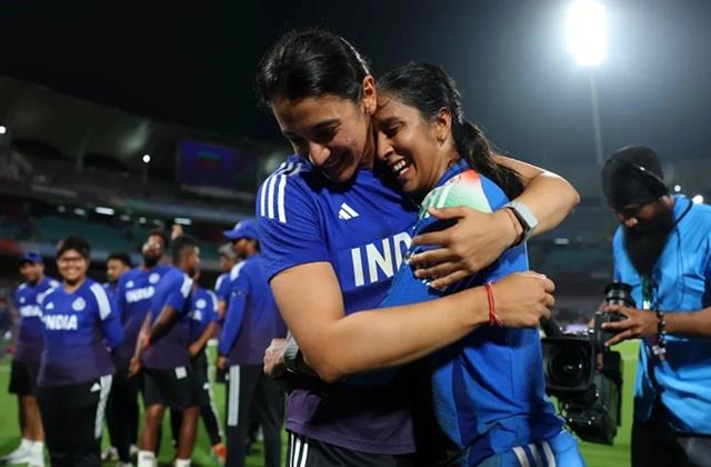 दोस्त पहले क्रिकेट बाद में.... दोस्त स्मृति मंधाना के लिए इस खिलाड़ी ने छोड़ दिया मैच