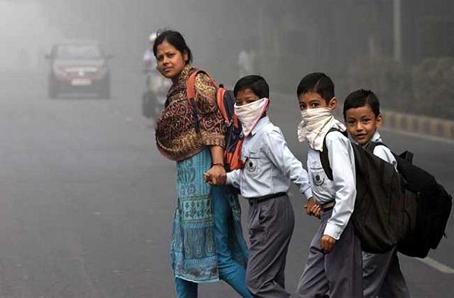 दिल्ली में खतरनाक प्रदूषण का कहर, दिल्ली सरकार ने स्कूलों के लिए लिया बड़ा फैसला!