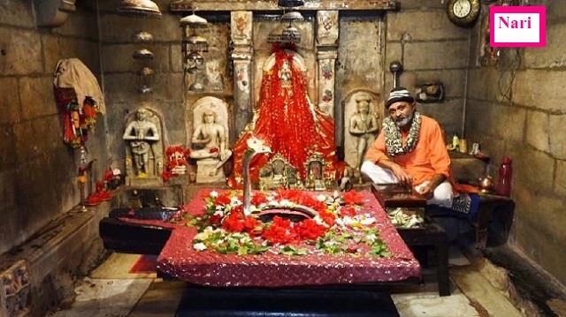 इस मंदिर में शिवलिंग की नहीं भोलेनाथ के अंगूठे की होती है पूजा!