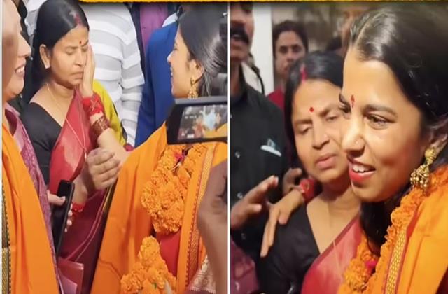 25 की उम्र में बेटी बनी विधायक तो खुशी के मारे रो पड़ी मैथिली ठाकुर की मां, भावुक कर देगा ये वीडियो