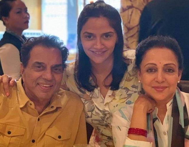 धर्मेंद्र की छोटी बेटी को नहीं चाहिए पिता की करोड़ों की जायदाद, बस चाहिए एक चीज