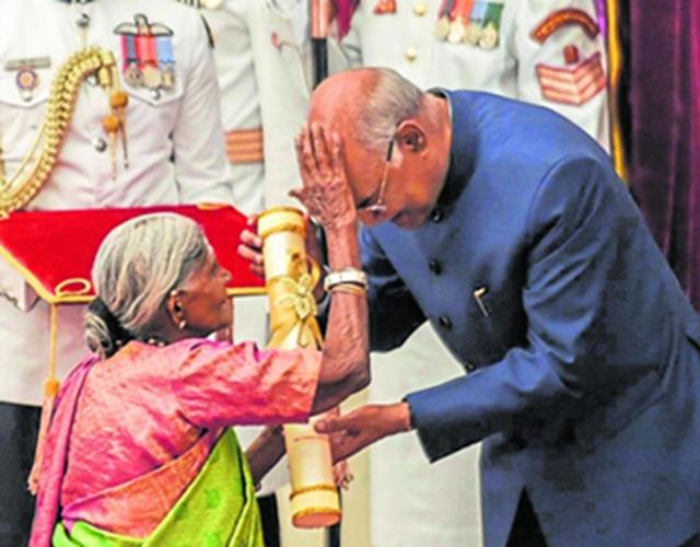 भारत की 'ट्री वुमन' ने 114 वर्ष की उम्र में छोड़ी दुनिया, प्रोटोकाल तोड़ राष्ट्रपति को दिया था आशीर्वाद
