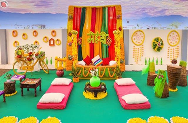 कम बजट और कम जगह में मेहंदी फंक्शन के लिए इस तरह सजाएं घर, खुशी से झूम उठेगी दुल्हन