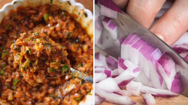 2 मिनट में बनाएं प्याज का चटपटा अचार: पराठे के साथ मजा दोगुना!