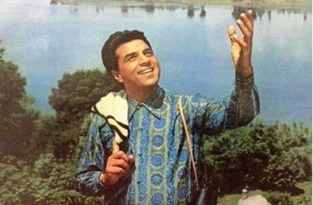 अलविदा लेजेंडरी हीरो…भारत ही नहीं पाकिस्तान भी रोया धर्मेंद्र जी के जाने से !