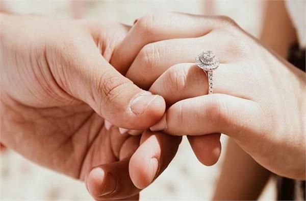 सगाई के लिए Trending Engagement रिंग्स जिन पर हर किसी की नजरें रह जाएंगी टिकी