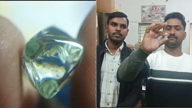 20 दिन पहले शुरू की खुदाई, आज बने लखपति, दो दोस्तों को मिला 50 लाख का हीरा